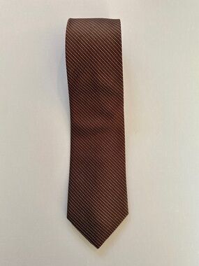 100% Silk Men's Paul Fredrick Brown Dot / Graph Tie